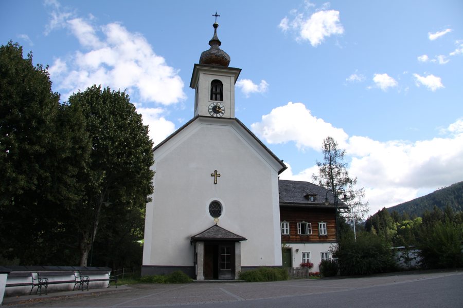 File:Forstau Pfarrkirche Hl.Leonhard.jpg