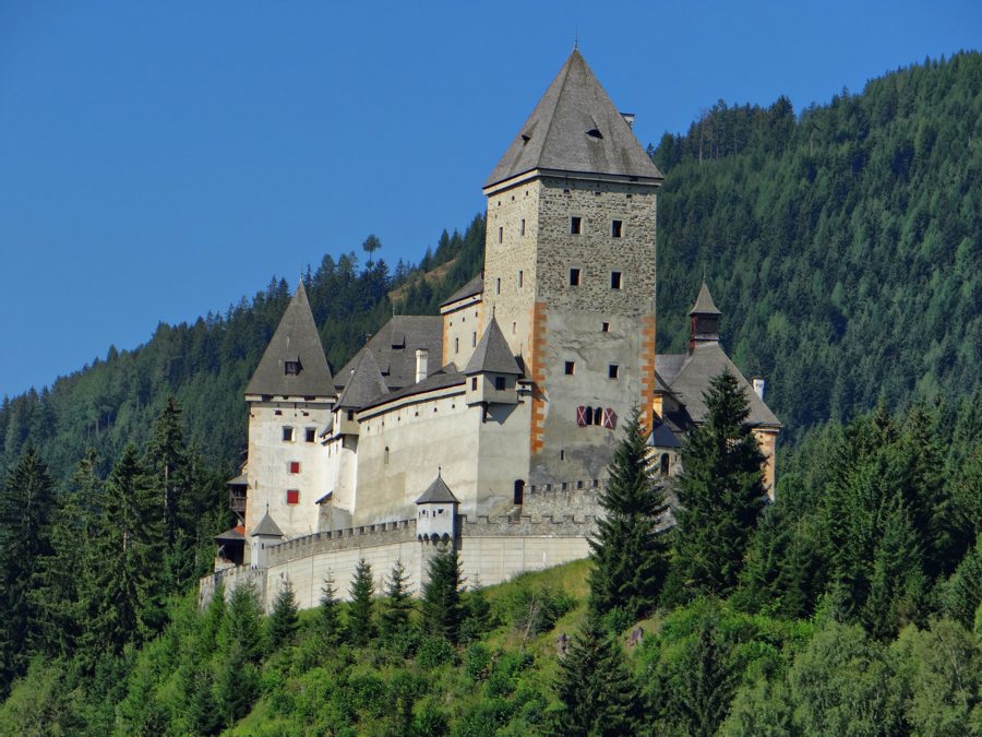 File:Moosham Castle, Unternberg Austria.jpg