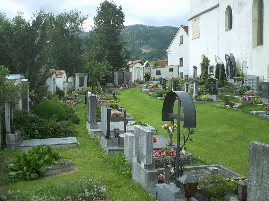 File:Friedhof Mürzhofen.jpg
