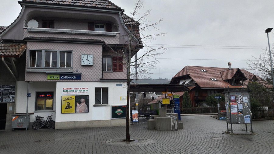 Zollbrück railway station