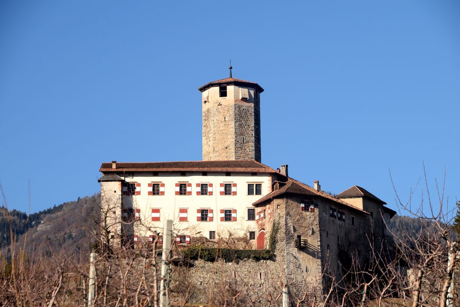 Castel Valer oberhalb von Tassullo in Ville d'Anaunia