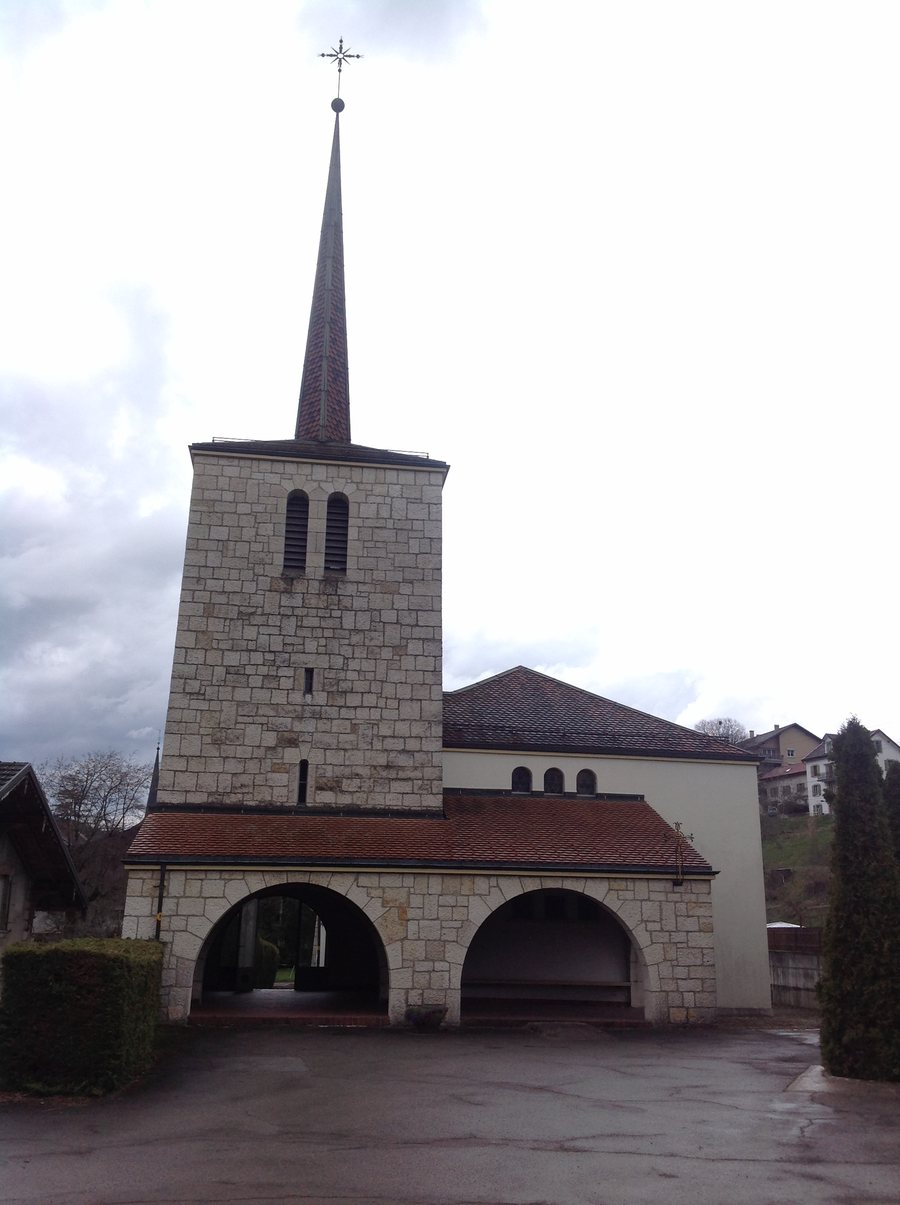 File:Kirche Travers NE.jpg