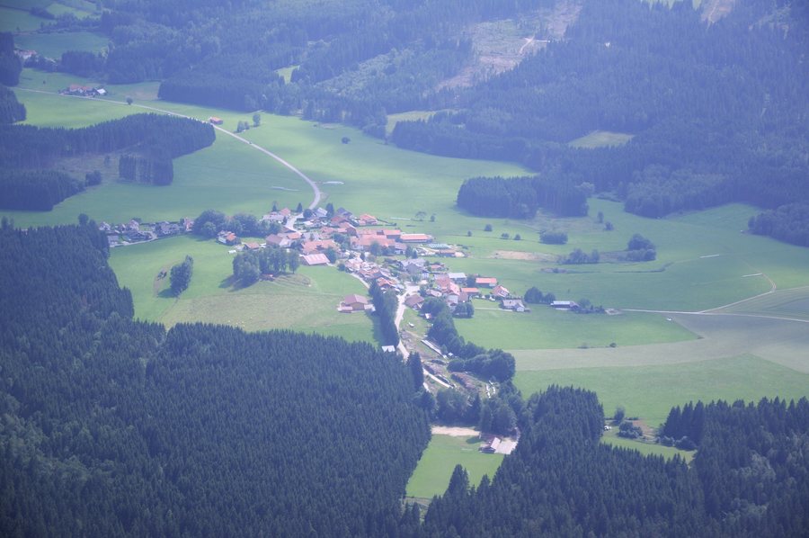 File:2014-08-01 13-11-04 Germany Bayern Langdorf Brandten.JPG