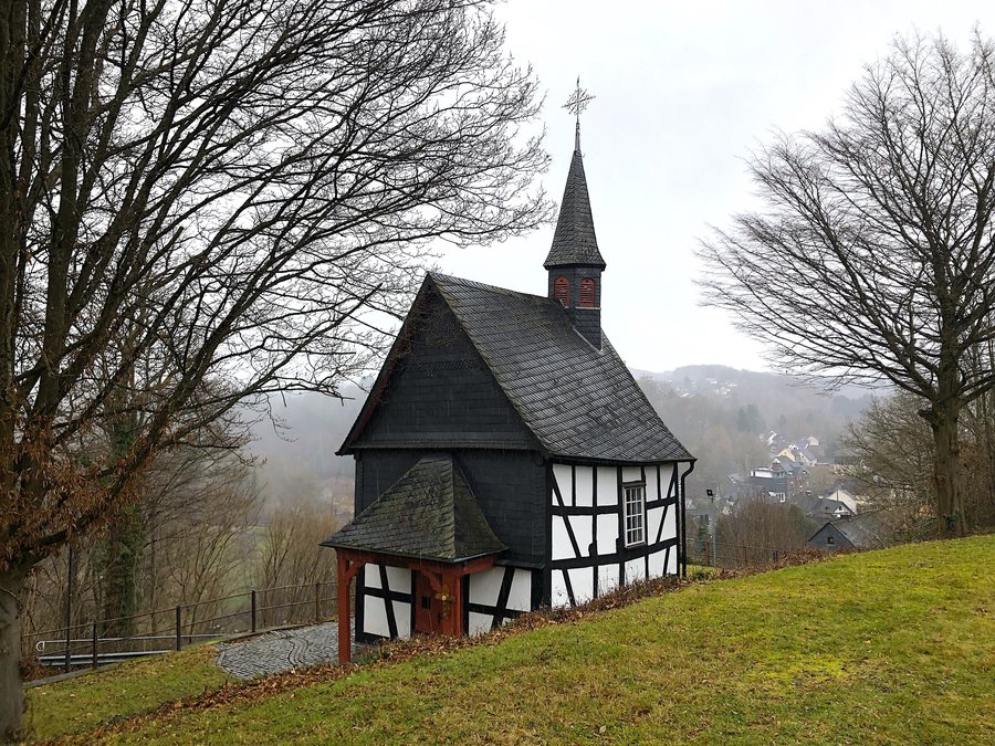 File:Heisterkapelle (Wissen)-10.jpg