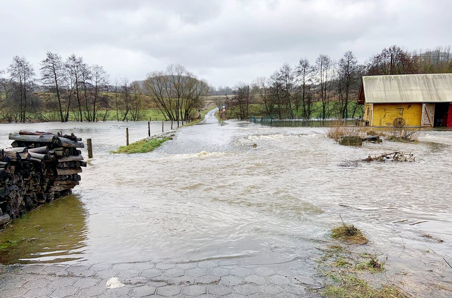 File:Hochwasser in Guckheim.jpg