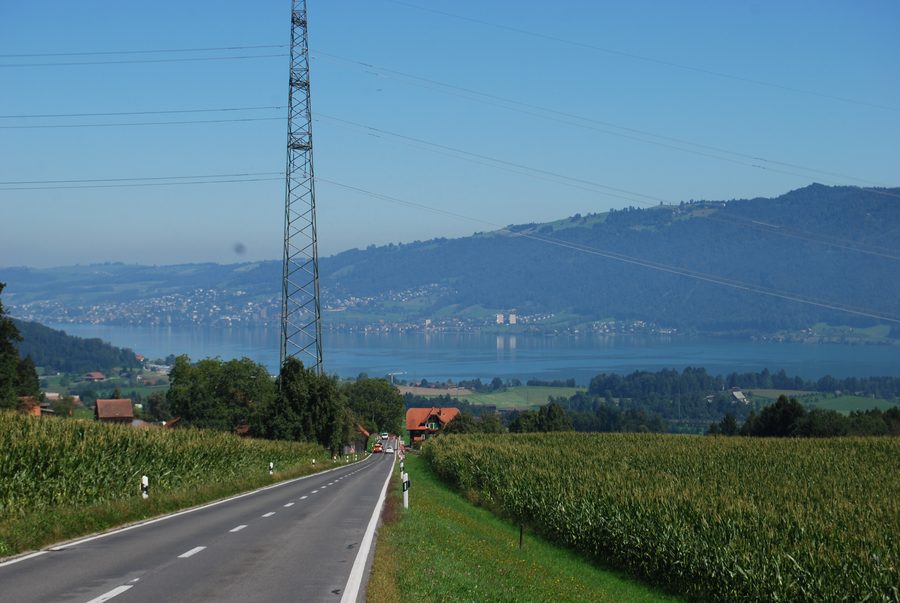 Blick von der Straße nach Meierskappel auf den Zugersee im Kanton Luzern