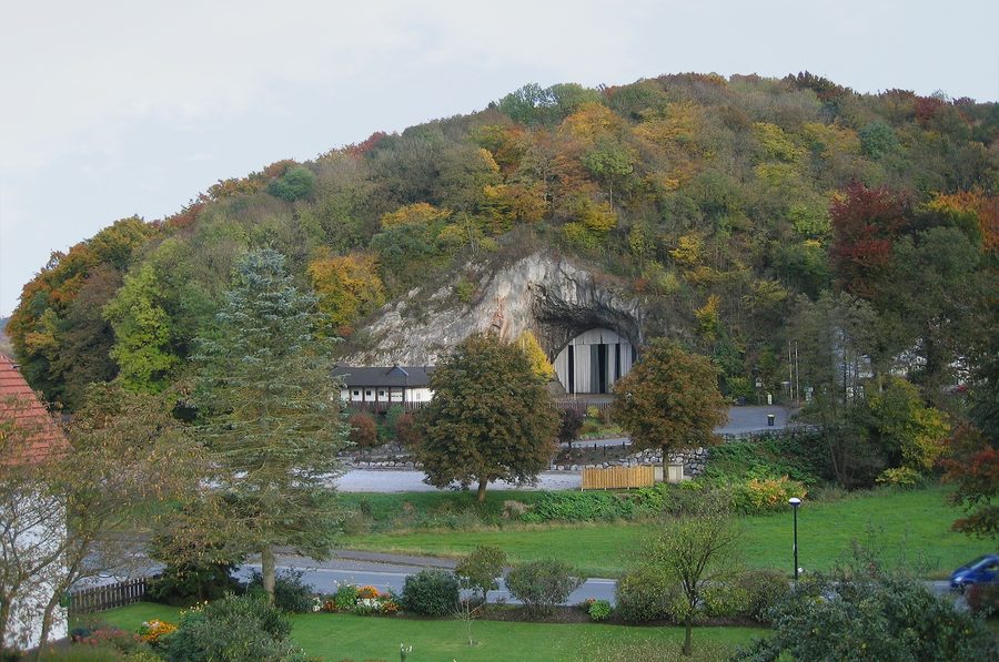 Eingang der Balver Höhle in Balve