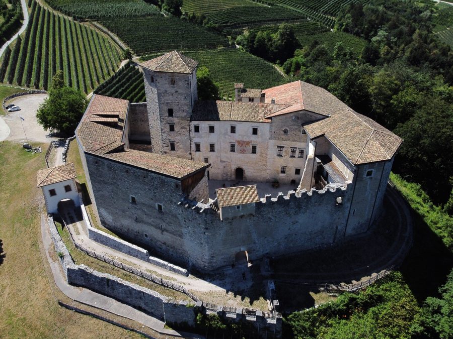 Castel Belasi nahe Campodenno im Nonstal