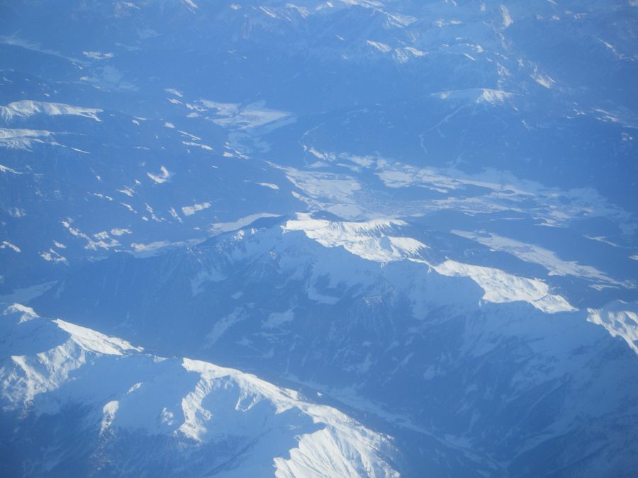 Verschneites Mühlwalder Tal mit alpiner Berglandschaft im Hintergrund