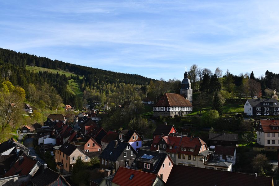 Blick vom Ernst-August-Stieg auf Wildemann im Harz
