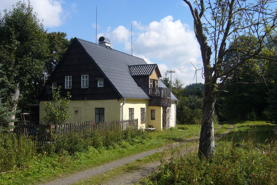 File:Mezilesí (Kryštofovy Hamry).jpg