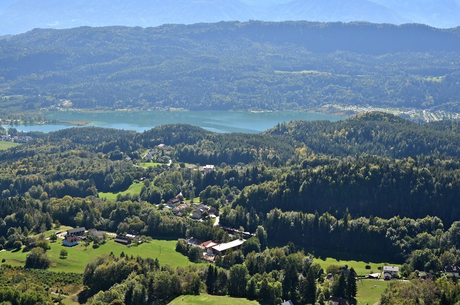 View over Lake Keutschach and the surrounding landscape from the Pyramid Ballon