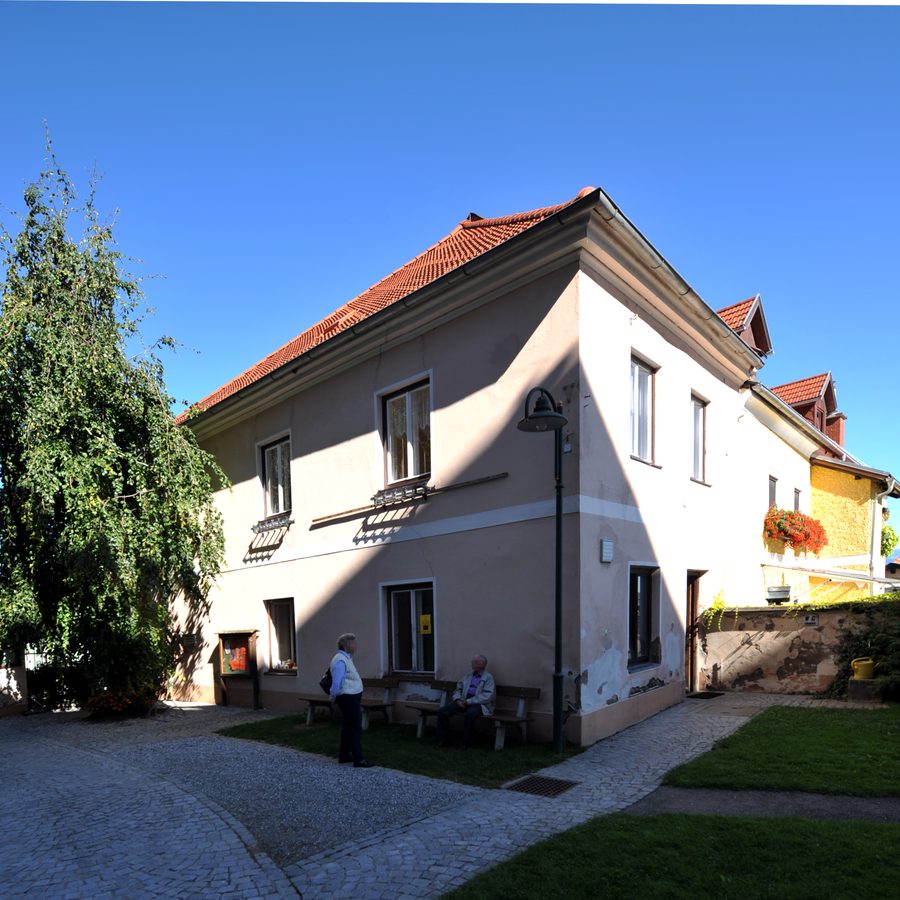 Ehemaliges Mesnerhaus in Maria Buch im Gemeindezusammenhang von Weißkirchen