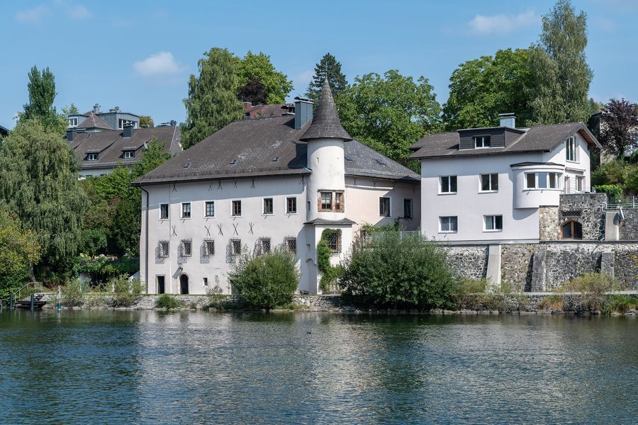 File:Gmunden Freisitz Mühlleiten Kurzmühlgasse 4-6-9186.jpg