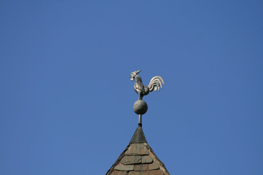File:Biosfera Val Müstair Tschierv ref Kirchturmspitze.JPG