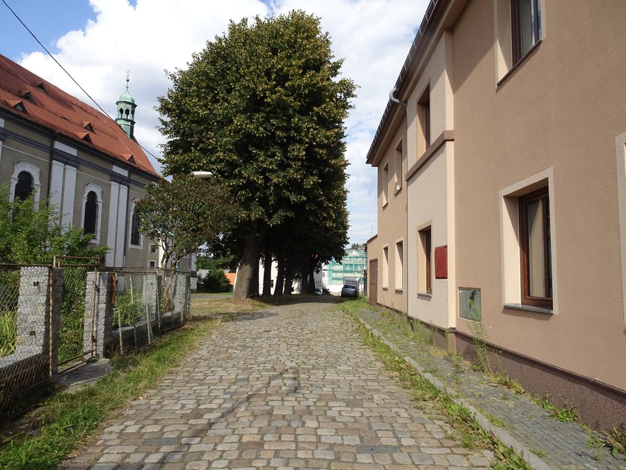 File:Šluknov, Farní.jpg